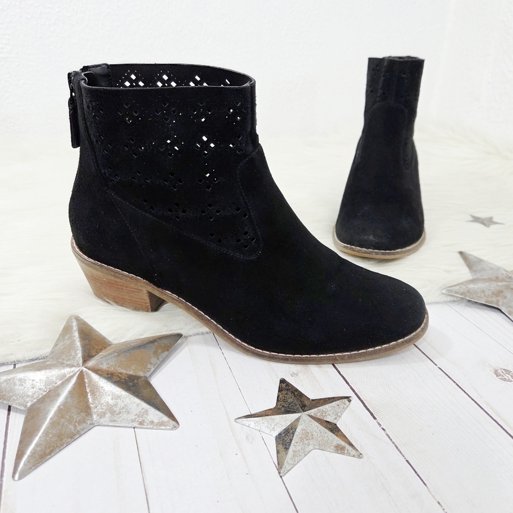 Cole Haan Womens Jayne Black Laser Cut Booties Suede Ankle Boots Size 7.5